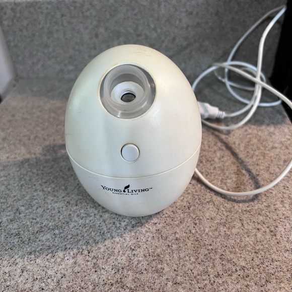 YOUNG LIVING ESSENTIAL OILS ORB PORTABLE USB ULTRASONIC DIFFUSER - Picture 2 of 4